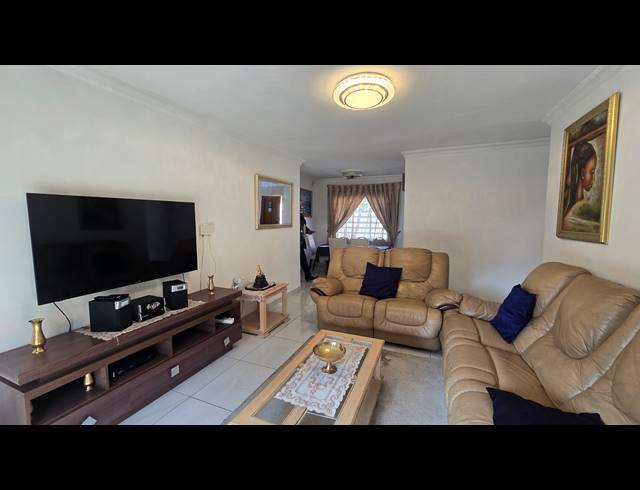 4 BEDROOM FREEHOLD FOR SALE IN ALBERTSDAL
